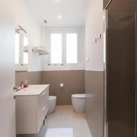 Maison Altinia, Locazione In Centro Storico A Due Passi Dalla Stazione 게스트하우스 트레비소